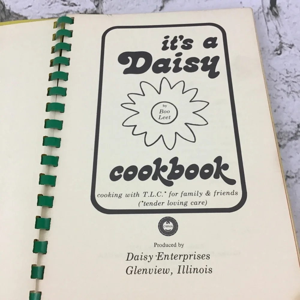 It's a Daisy Cookbook‎ by Boo Leet Vintage 1974 Cookbook